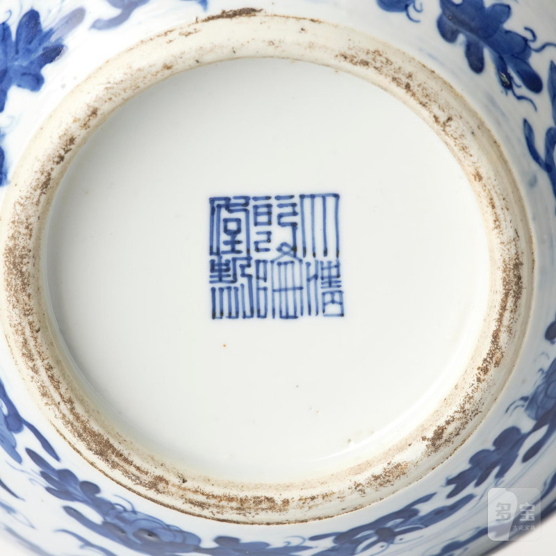 A blue and white 'buddhist' lion jar, - 图8
